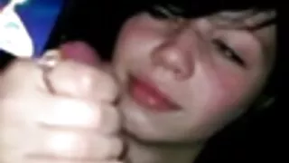 Em gái đi xe em trai sech tre con