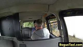 Nóng Kim chơi với cà Rốt và sech mi nước